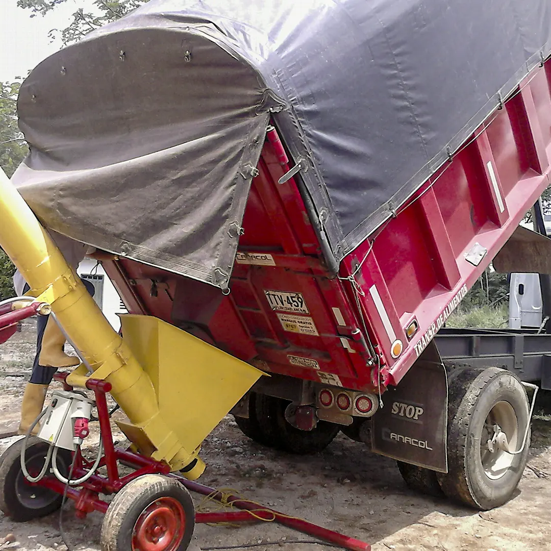 Equipos de transporte a granel silos y granel Bazuca granelera electrica 1