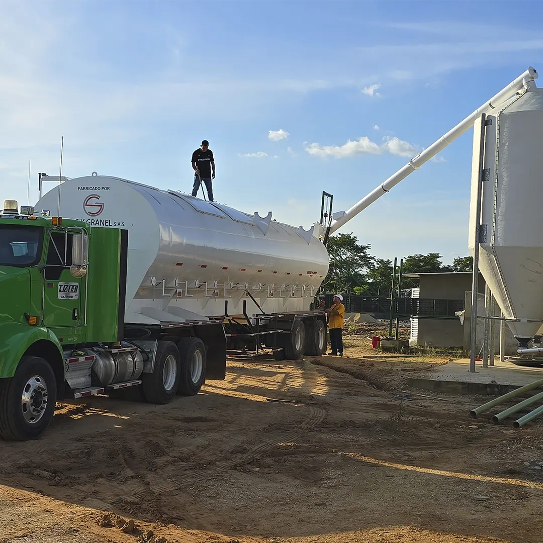 Equipos de transporte a granel silos y granel Granelero Mula Hidraulica 4