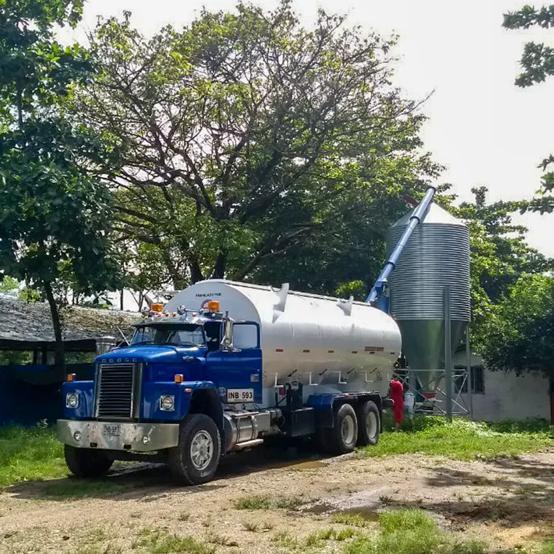 Equipos de transporte a granel silos y granel granelero doble troque hidraulico 1